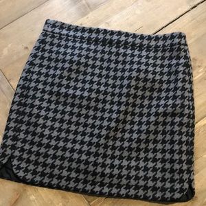 Jcrew wool houndstooth skirt size 2